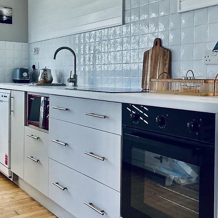 Wavecrest Holiday Cottage By Trident Holiday Homes ガリーボー エクステリア 写真
