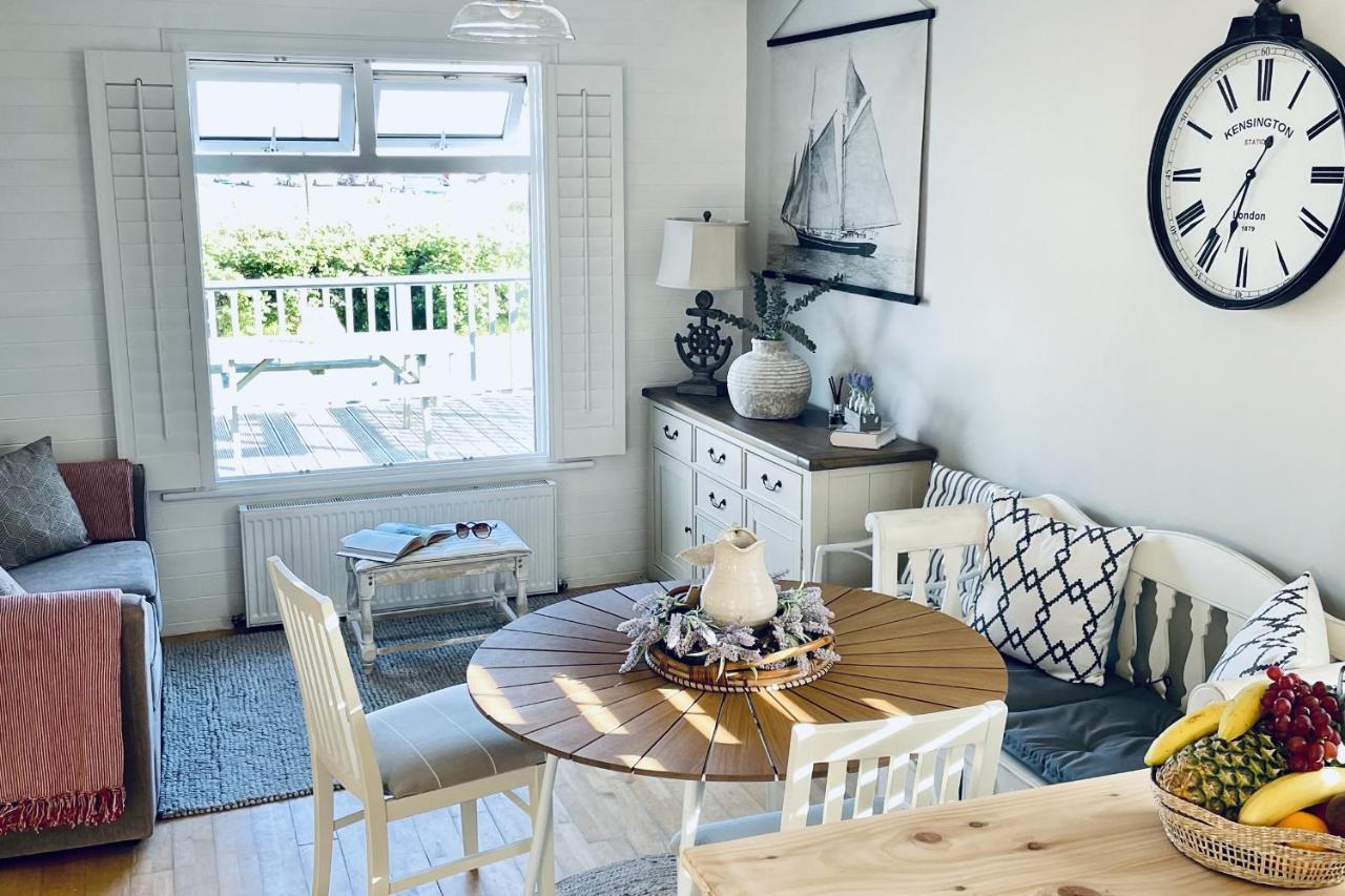Wavecrest Holiday Cottage By Trident Holiday Homes ガリーボー エクステリア 写真